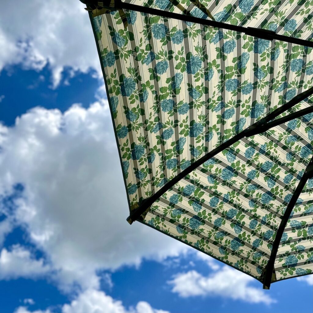 Poggesi Bay Parasols